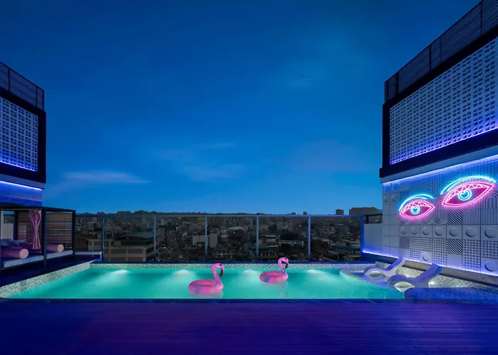 Hotel Moxy 4*