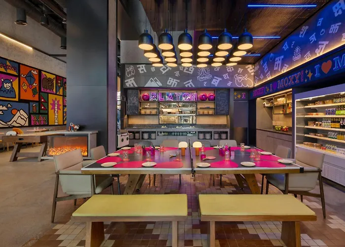 Moxy Hotel 4*